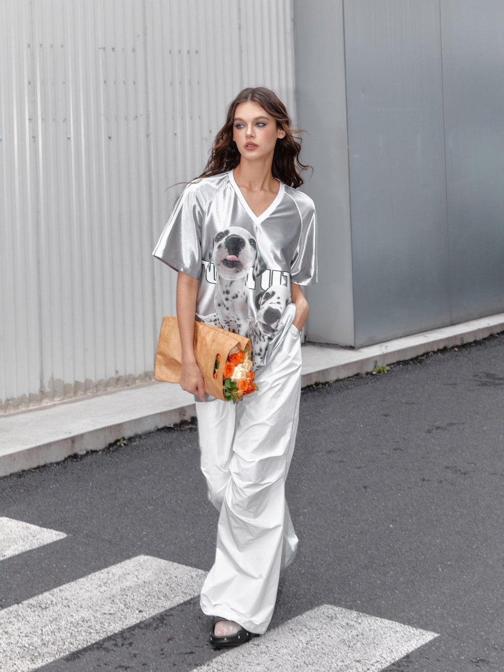 Tut tuto Silver V-neck Retro Mid Length Women's Polyester Oversized T-shirts