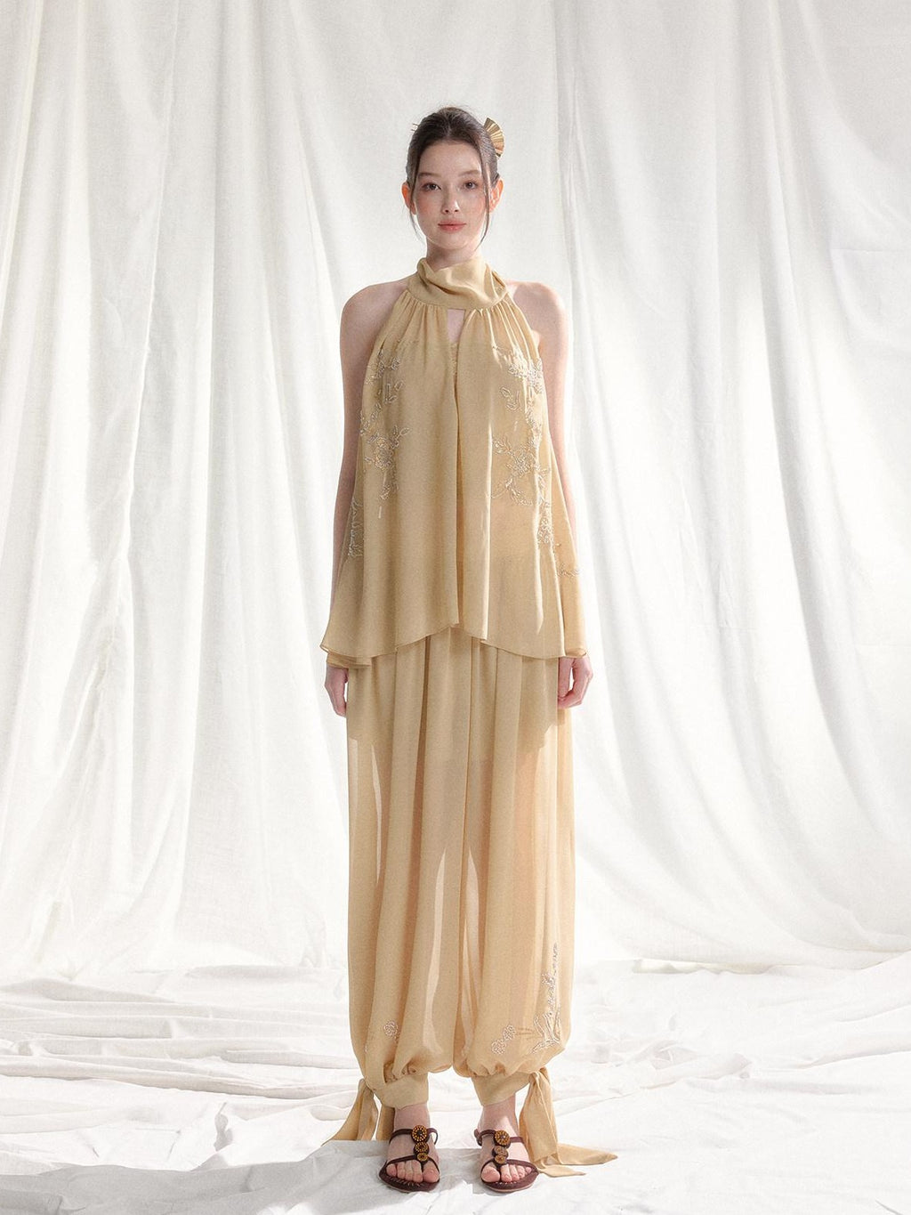 Tut tuto White Yellow Beaded Halter Lace Women's Chiffon Casual Top & Pants Sets