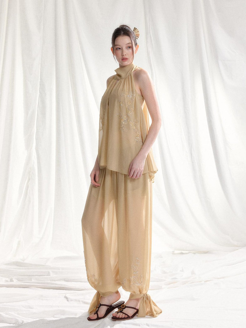 Tut tuto White Yellow Beaded Halter Lace Women's Chiffon Casual Top & Pants Sets