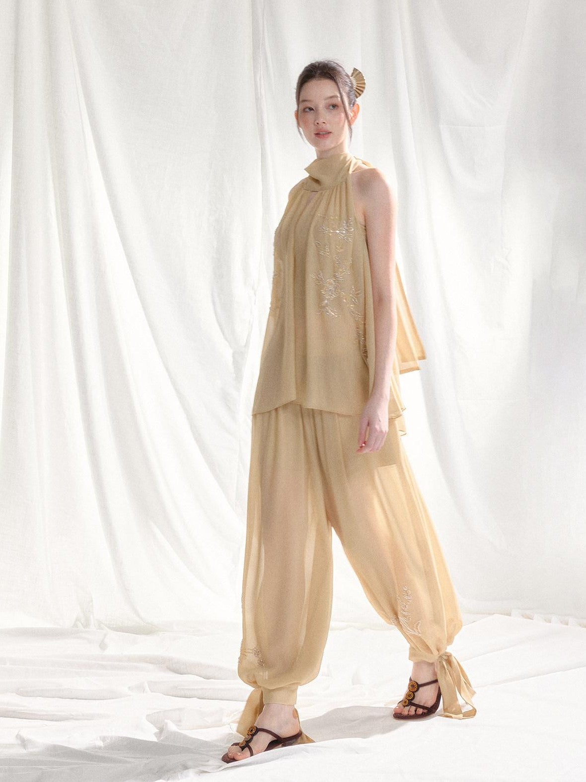Tut tuto White Yellow Beaded Halter Lace Women's Chiffon Casual Top & Pants Sets