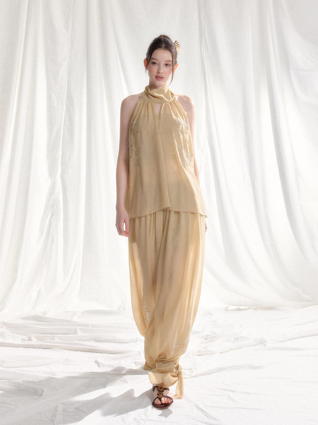 Tut tuto White Yellow Beaded Halter Lace Women's Chiffon Casual Top & Pants Sets