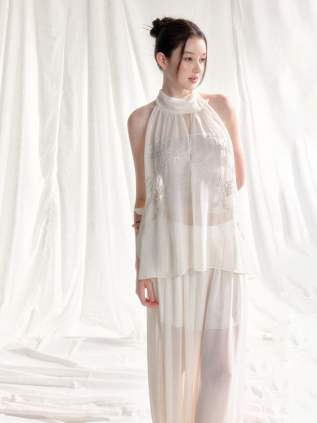 Tut tuto White Yellow Beaded Halter Lace Women's Chiffon Casual Top & Pants Sets