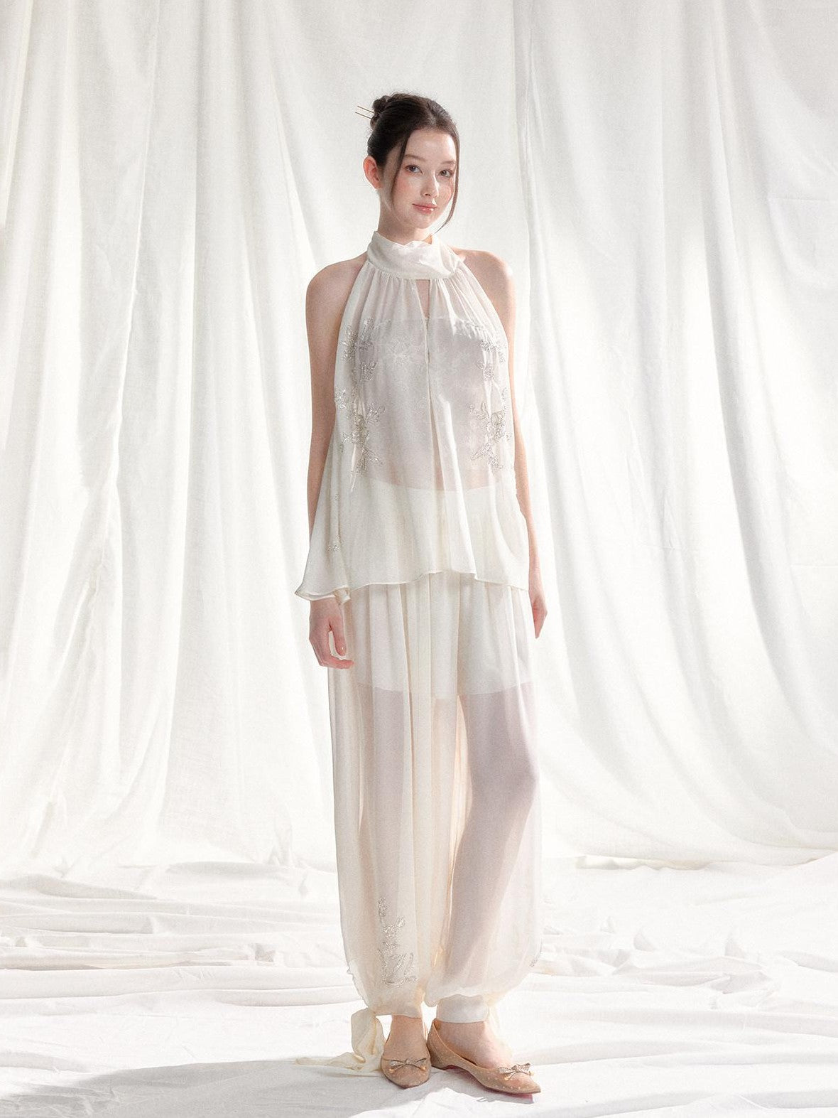 Tut tuto White Yellow Beaded Halter Lace Women's Chiffon Casual Top & Pants Sets