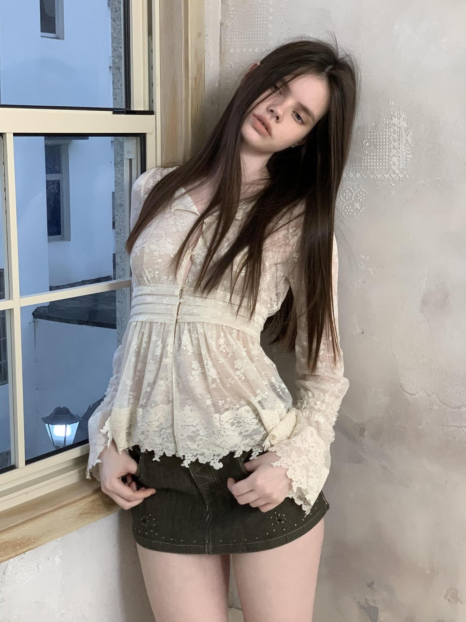 UNIVERSE Baroque Vine V-neck Waist Cinch Long Sleeve Women's Lace Sheer Shirts