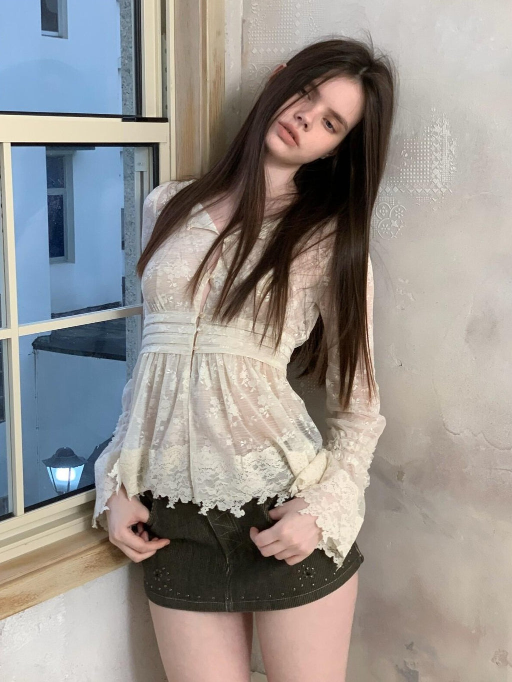 UNIVERSE Baroque Vine V-neck Waist Cinch Long Sleeve Women's Lace Sheer Shirts
