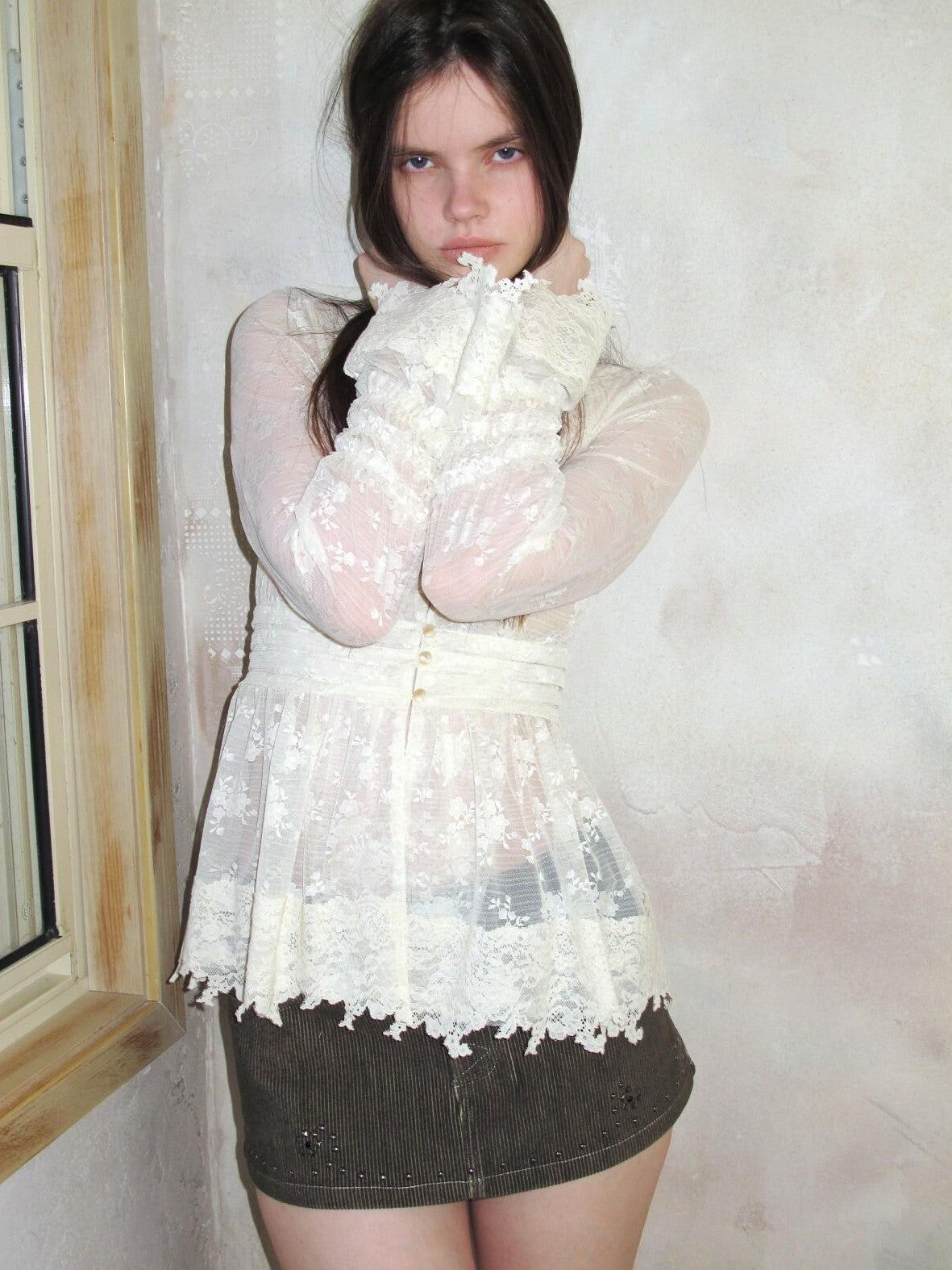 UNIVERSE Baroque Vine V-neck Waist Cinch Long Sleeve Women's Lace Sheer Shirts