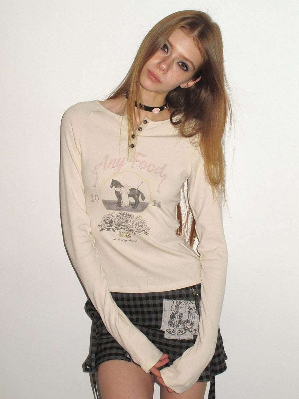 UNIVERSE Beige Distressed Retro Pony Raglan Women's Cotton Long Sleeve T-shirts