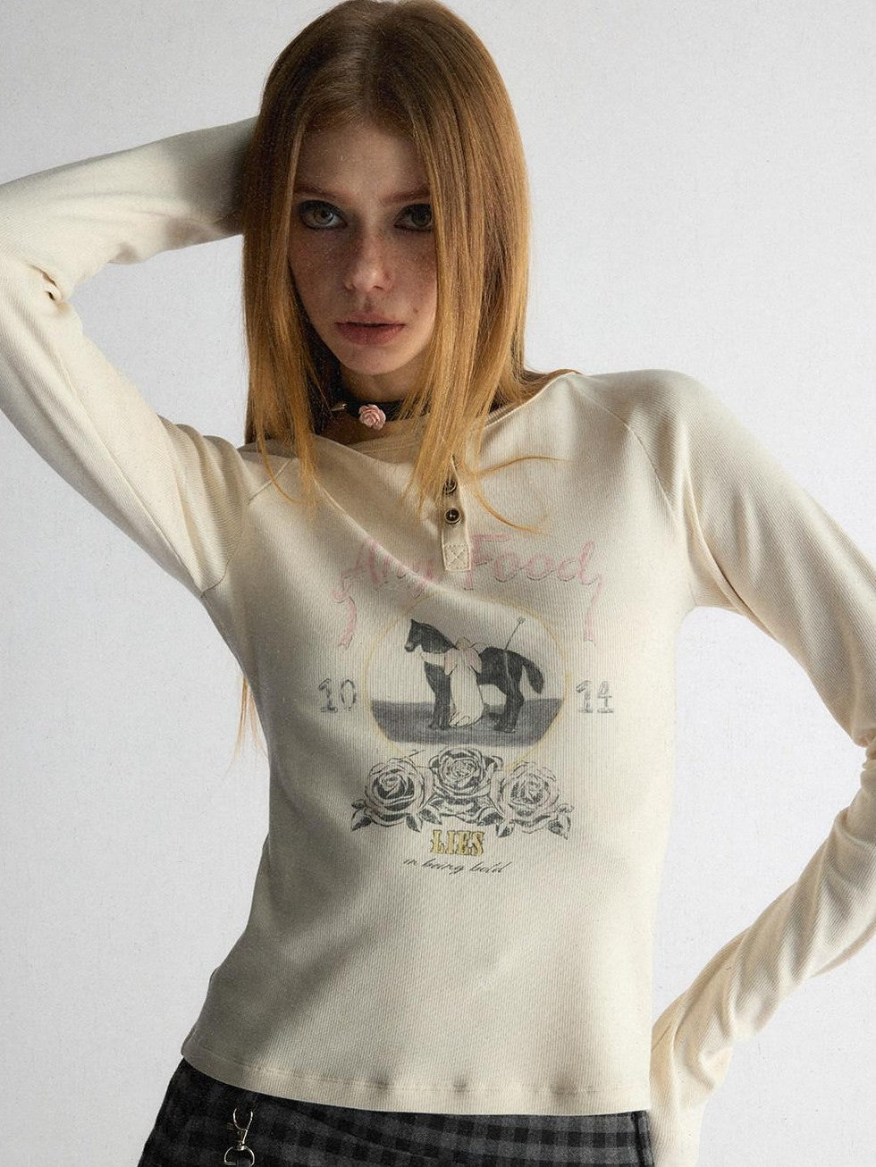UNIVERSE Beige Distressed Retro Pony Raglan Women's Cotton Long Sleeve T-shirts