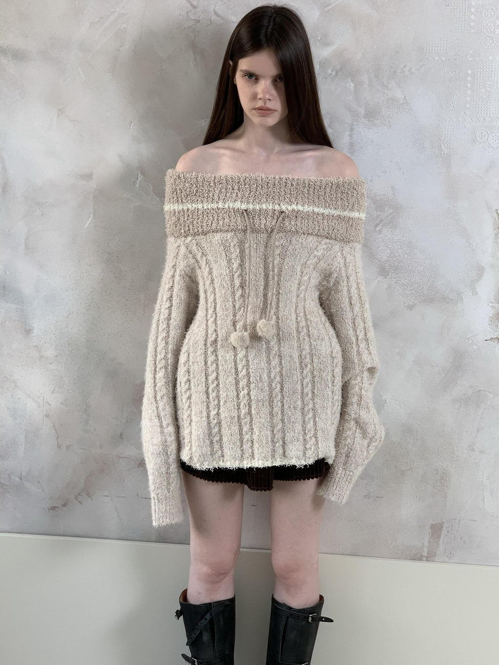 UNIVERSE Beige Vintage Boatneck Women's Cotton Knit Off-shoulder Sweaters
