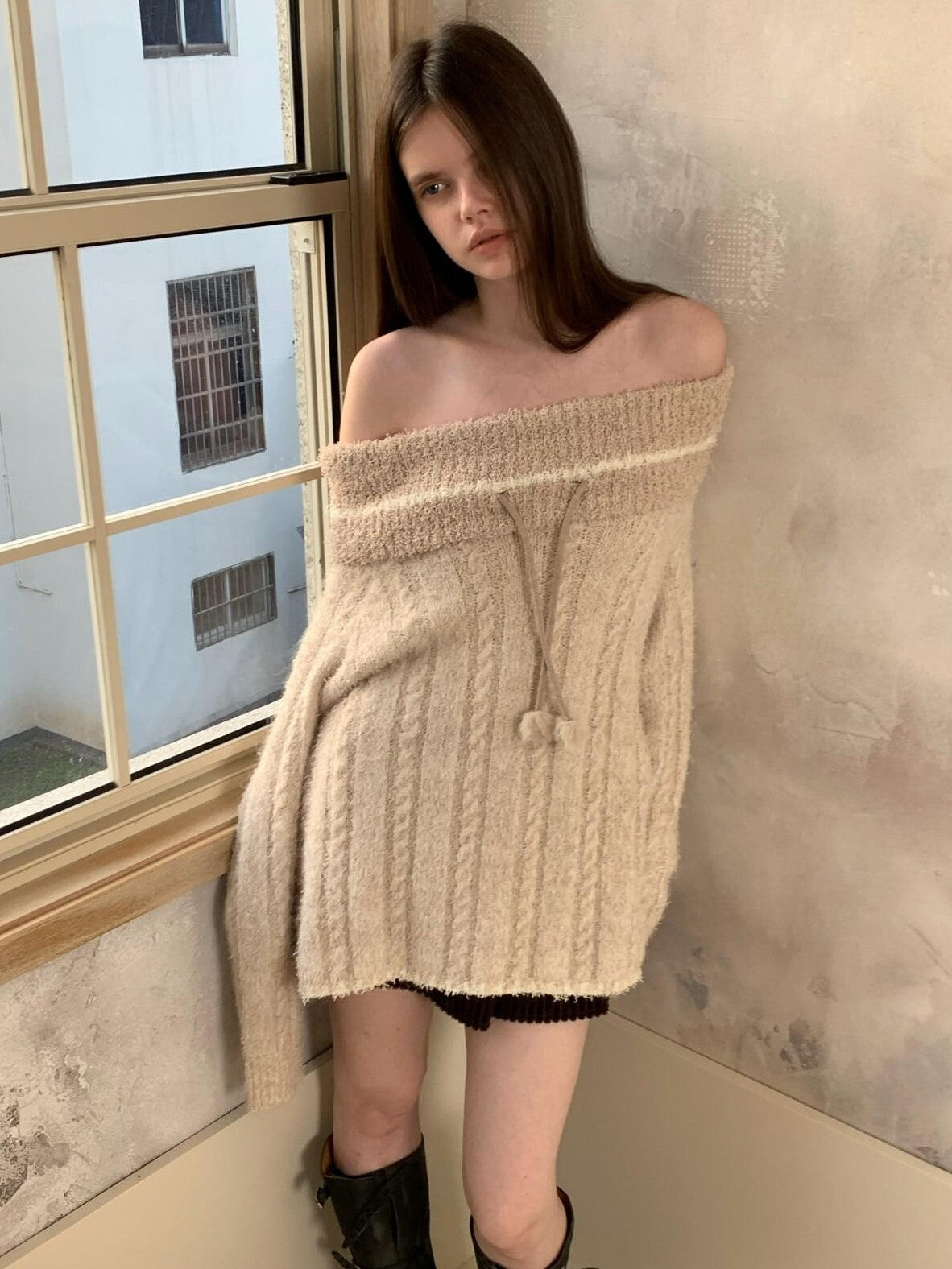 UNIVERSE Beige Vintage Boatneck Women's Cotton Knit Off-shoulder Sweaters