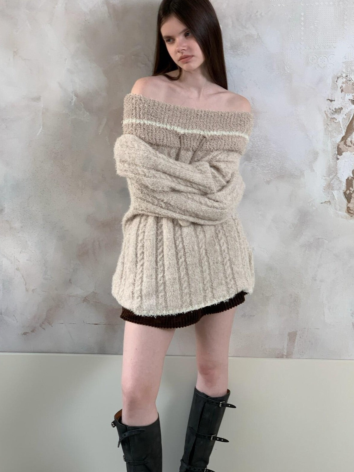 UNIVERSE Beige Vintage Boatneck Women's Cotton Knit Off-shoulder Sweaters
