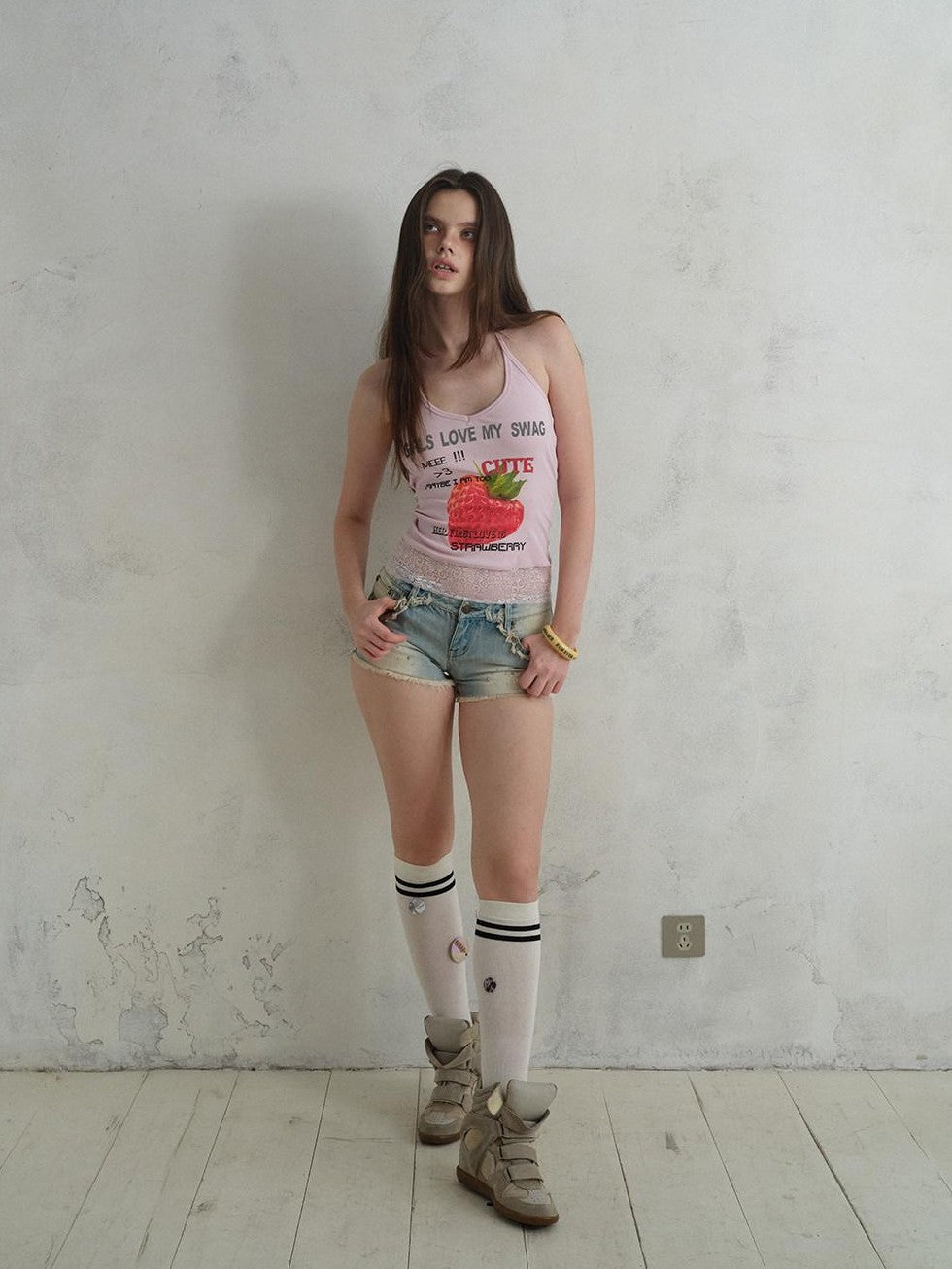 UNIVERSE Cool Pink Strawberry Print Lace Hem Women's Cotton Halter Tops