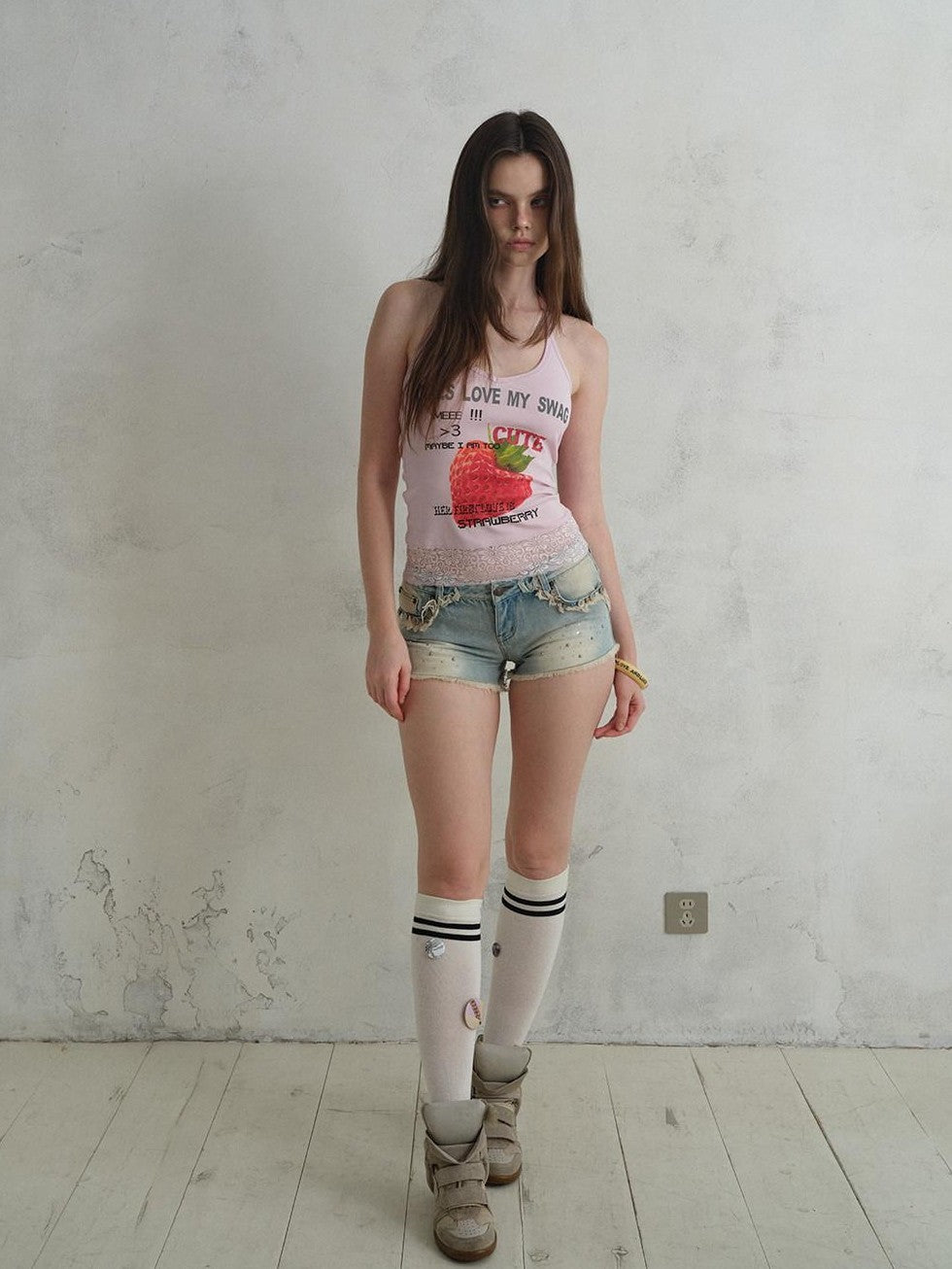 UNIVERSE Cool Pink Strawberry Print Lace Hem Women's Cotton Halter Tops