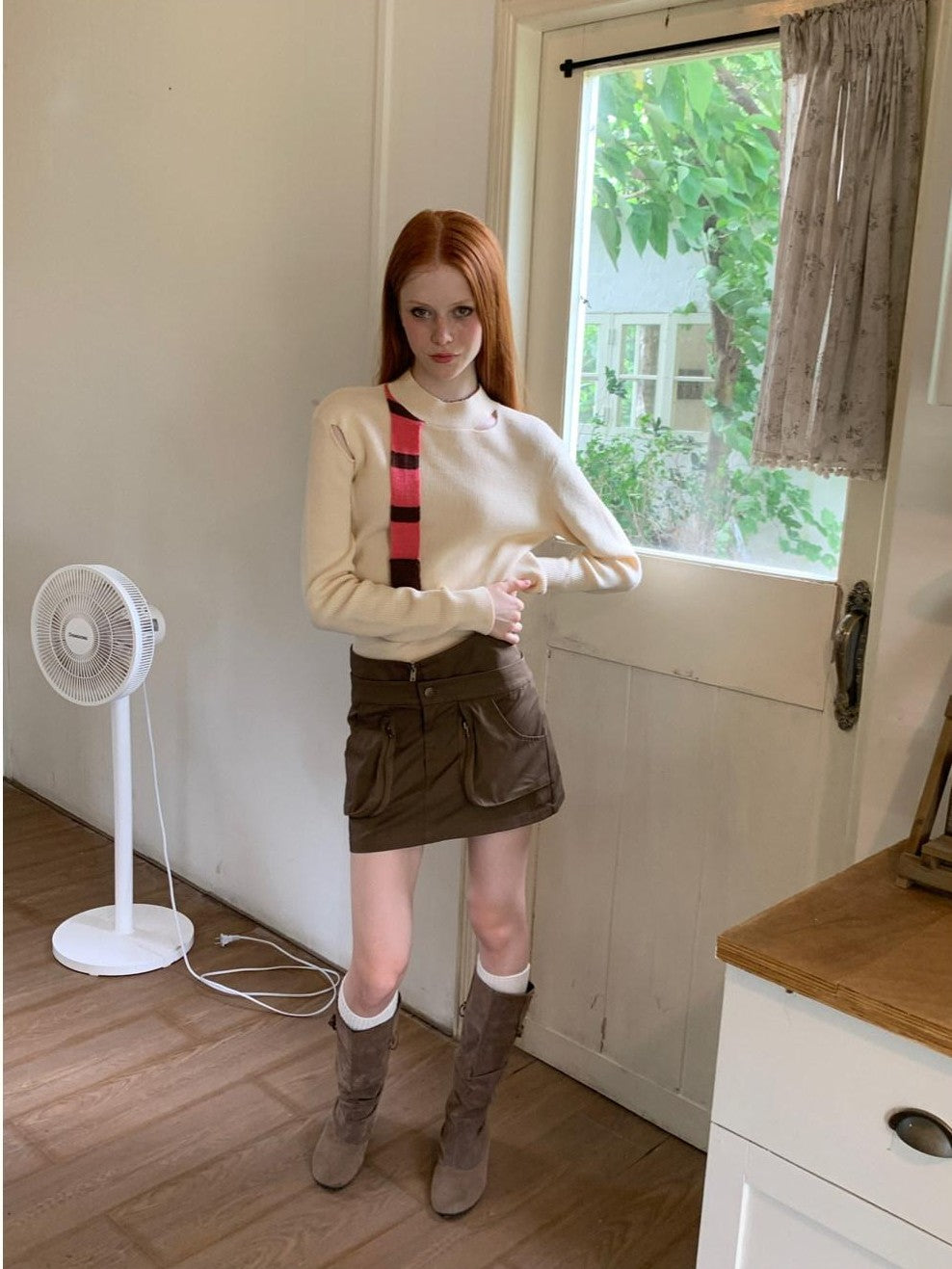 UNIVERSE Cream Scarf Trim Cutout Patchwork Women's Acrylic Pullover Sweaters