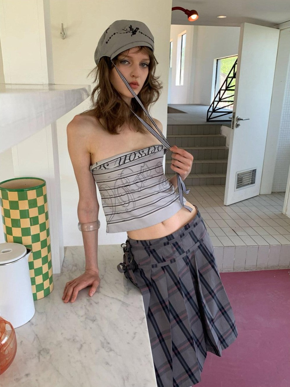 UNIVERSE Gray Sheet Music Letter Print Street Slim Fit Short Women's Tube Tops