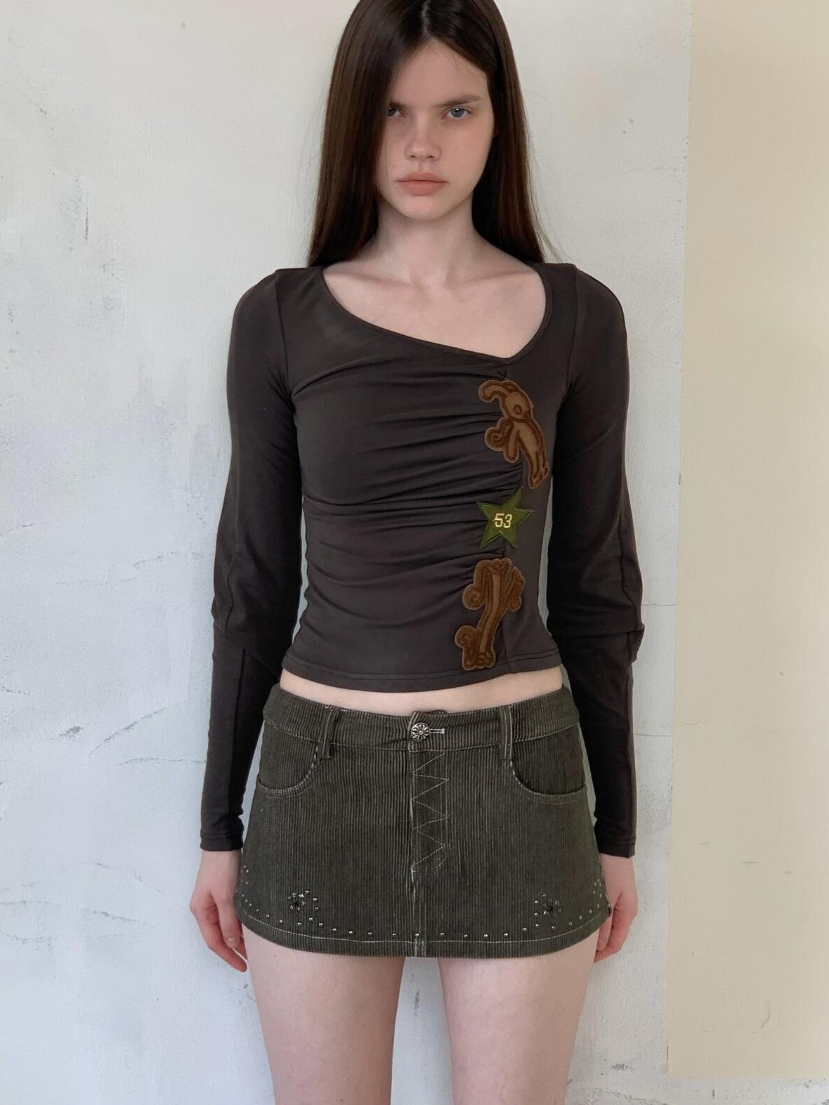 UNIVERSE Grey Asymmetric Neck Star Applique Twist Knot Women's Long Sleeve T-shirts