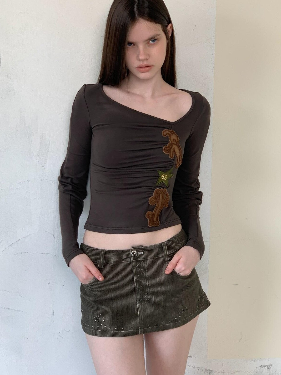 UNIVERSE Grey Asymmetric Neck Star Applique Twist Knot Women's Long Sleeve T-shirts