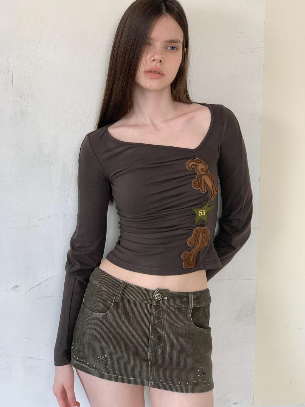 UNIVERSE Grey Asymmetric Neck Star Applique Twist Knot Women's Long Sleeve T-shirts