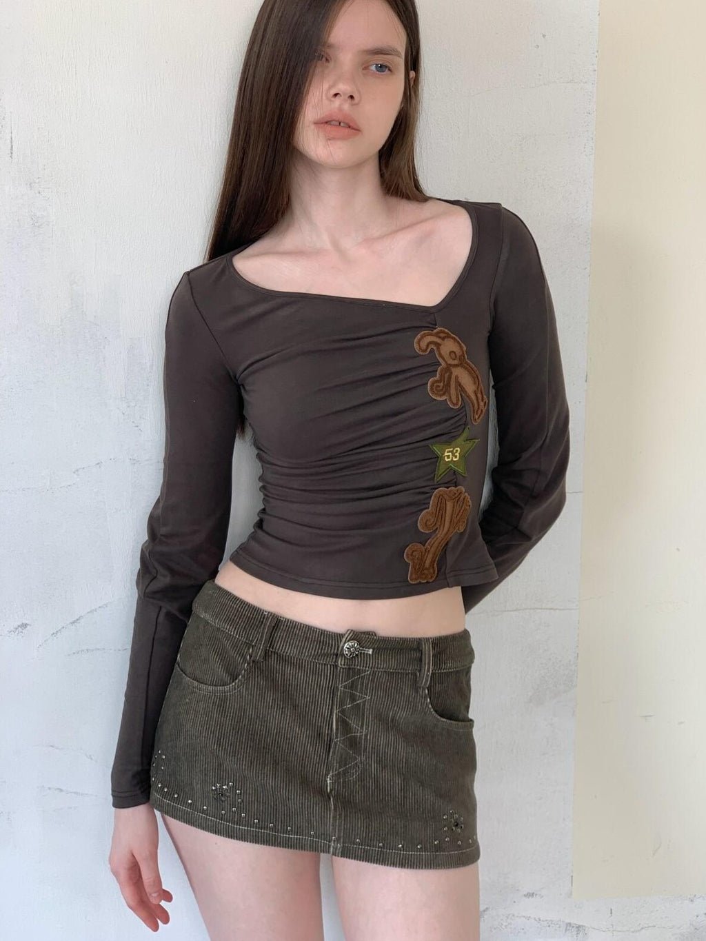 UNIVERSE Grey Asymmetric Neck Star Applique Twist Knot Women's Long Sleeve T-shirts
