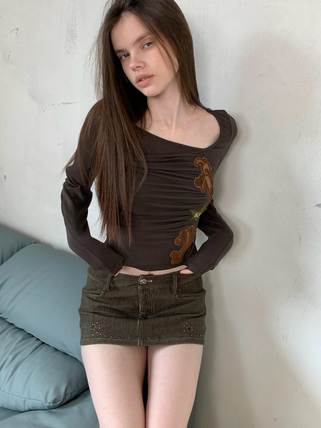 UNIVERSE Grey Asymmetric Neck Star Applique Twist Knot Women's Long Sleeve T-shirts