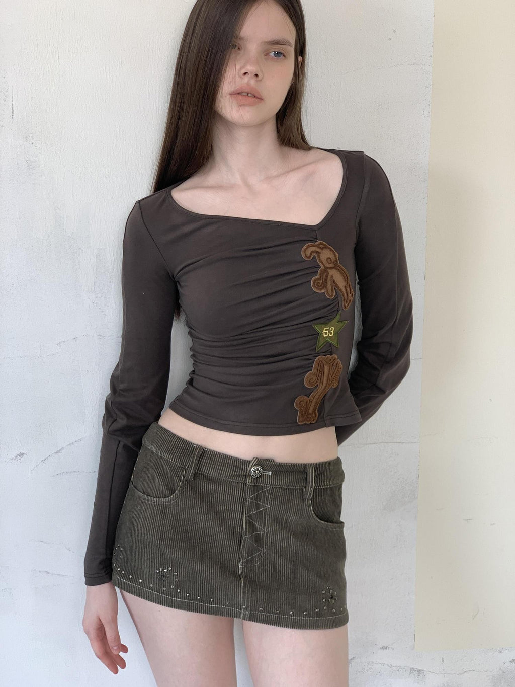 UNIVERSE Grey Asymmetric Neck Star Applique Twist Knot Women's Long Sleeve T-shirts