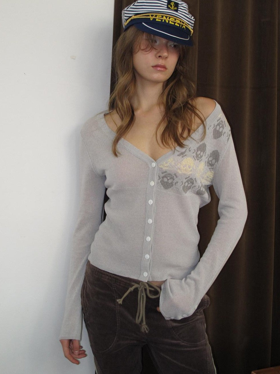 UNIVERSE Icy Retro Skull Print V-neck Fitted Women's Acrylic Blend Cardigans