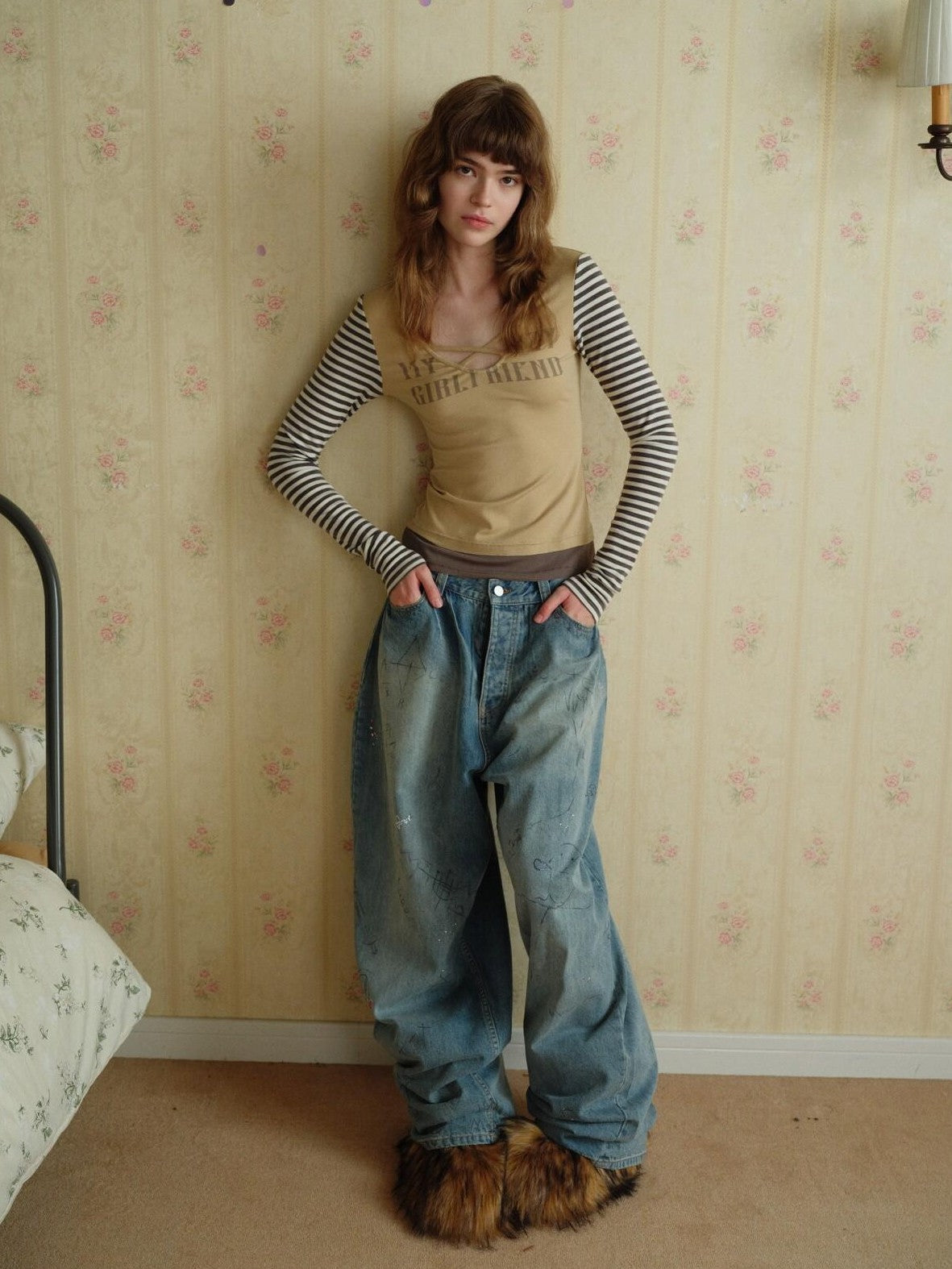 UNIVERSE Light Blue Heavywork Hand Painted Rhinestone Women's Denim Baggy Jeans