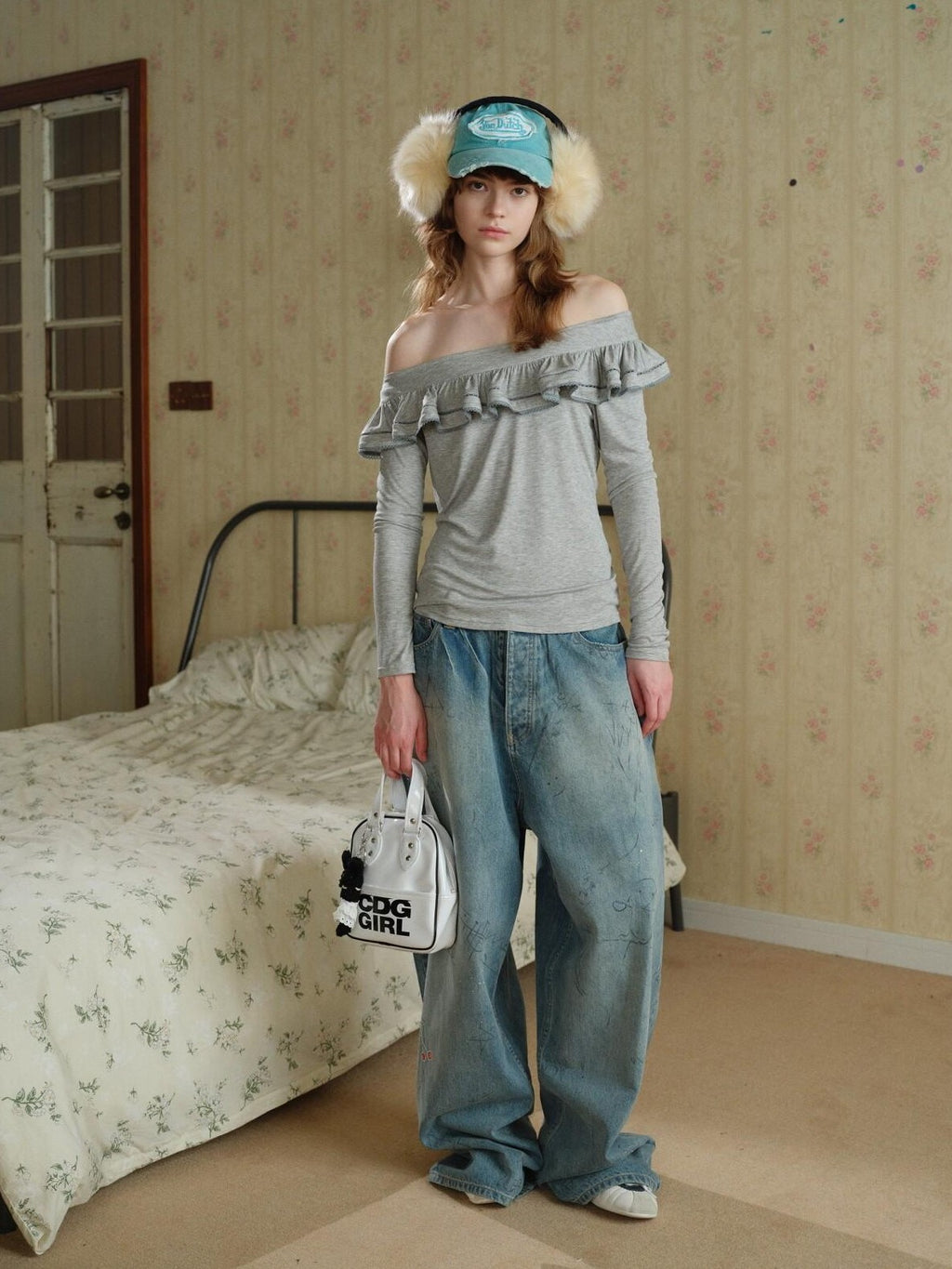 UNIVERSE Light Gray Lace One Shoulder Ruffle Neck Women's Viscose Long Sleeve T-shirts
