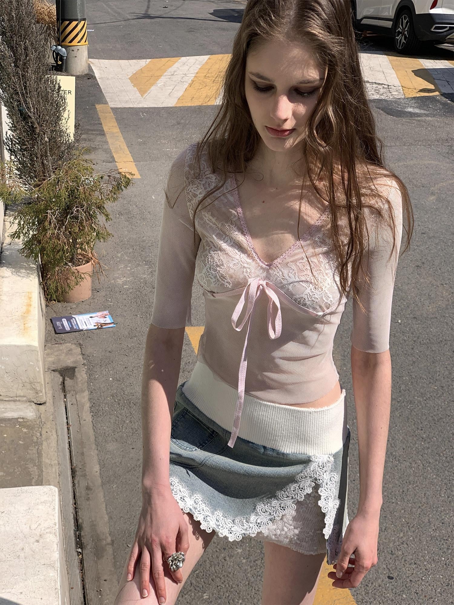 UNIVERSE Light Pink Tie Dye Bow Lace Deep V Distressed French Women's Polyester Crop Tops