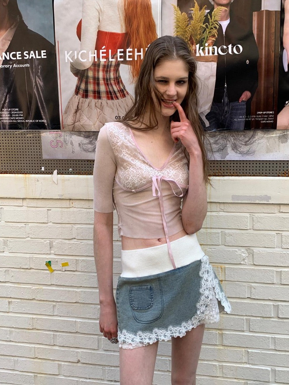 UNIVERSE Light Pink Tie Dye Bow Lace Deep V Distressed French Women's Polyester Crop Tops
