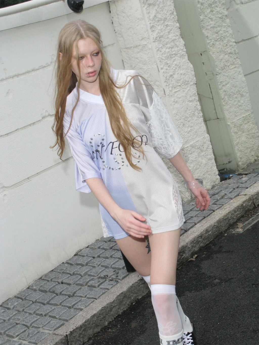 UNIVERSE Lilac Lace Embroidered Spliced Vintage V-neck Women's Polyester Oversized T-shirts
