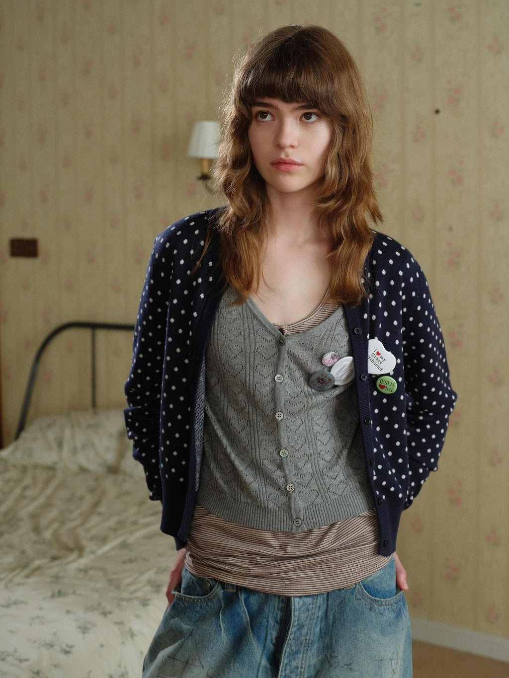 UNIVERSE Minimal Relaxed Buttoned Heart Knit Women's Acrylic Cotton Cardigans