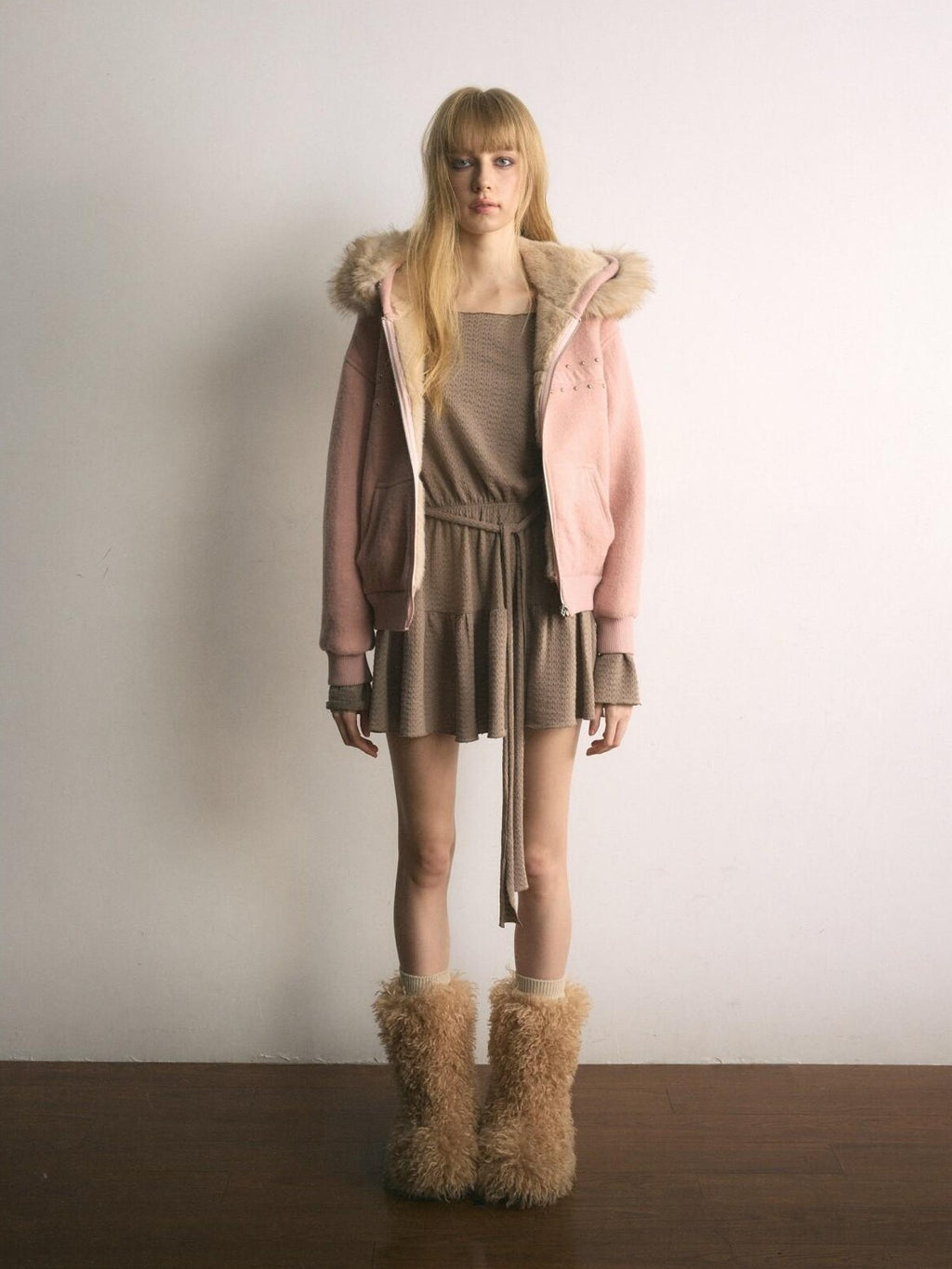 UNIVERSE Mist Pink Ballet Hooded Faux Fur Women's Acrylic Puffer Jackets