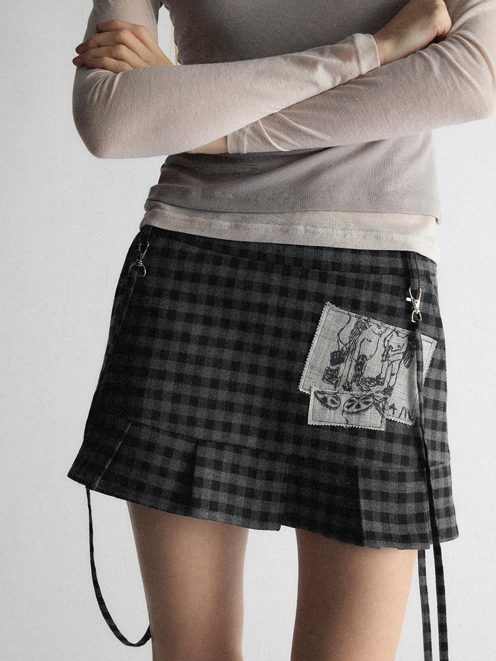UNIVERSE Plaid Applique Embroidered Low Waist Aline Slim Women's Polyester Mini Skirts