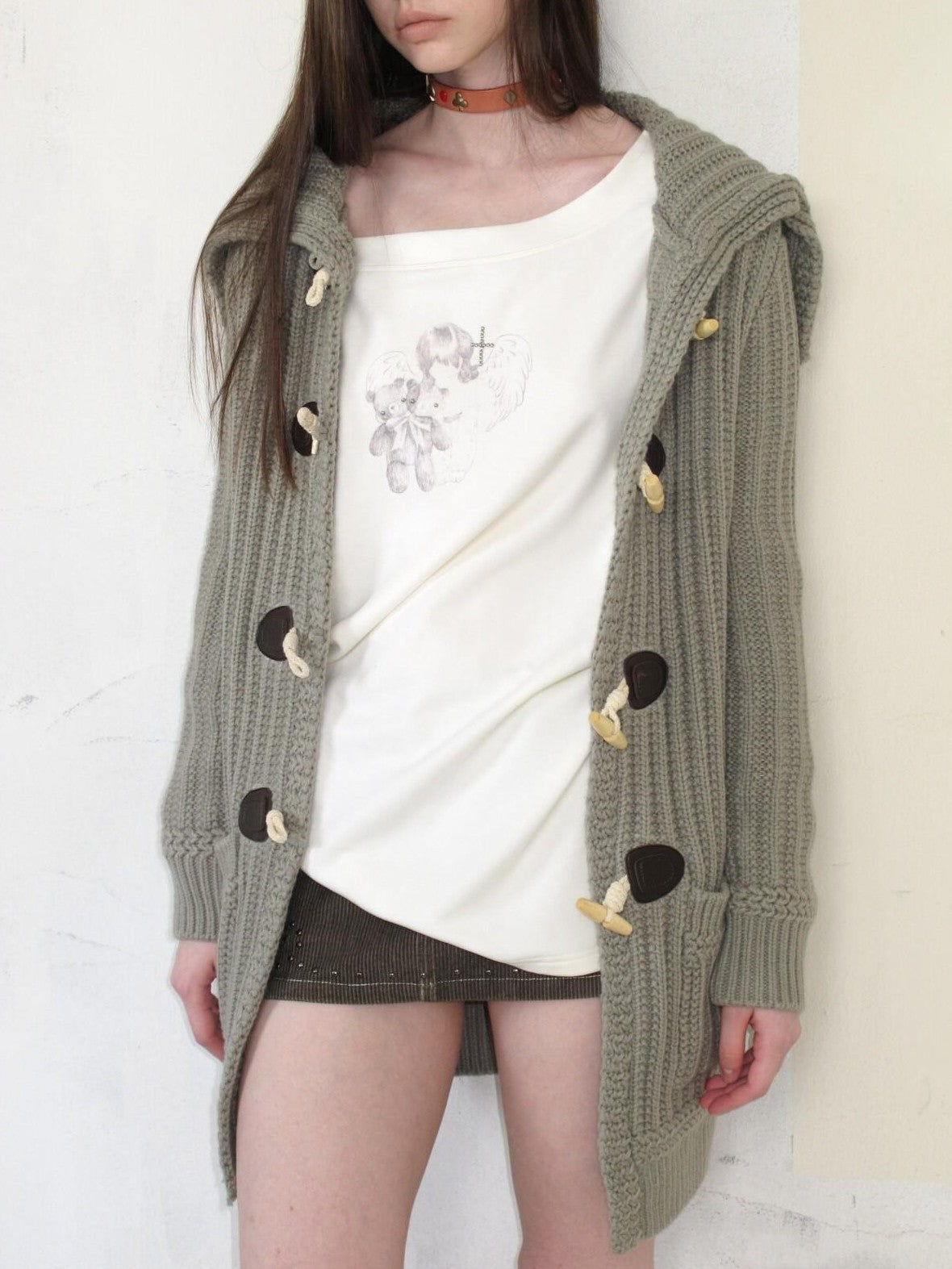 UNIVERSE Playful Vintage Teddy Print One Shoulder Women's Long Sleeve T-shirts