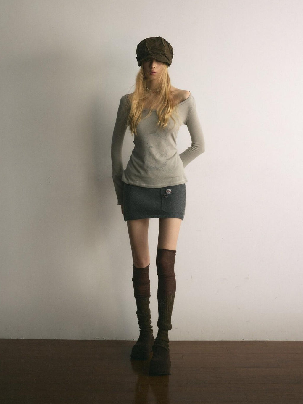 UNIVERSE Pleated Knit Slim Low Waist A Line Vintage Women's Cotton Blend Mini Skirts
