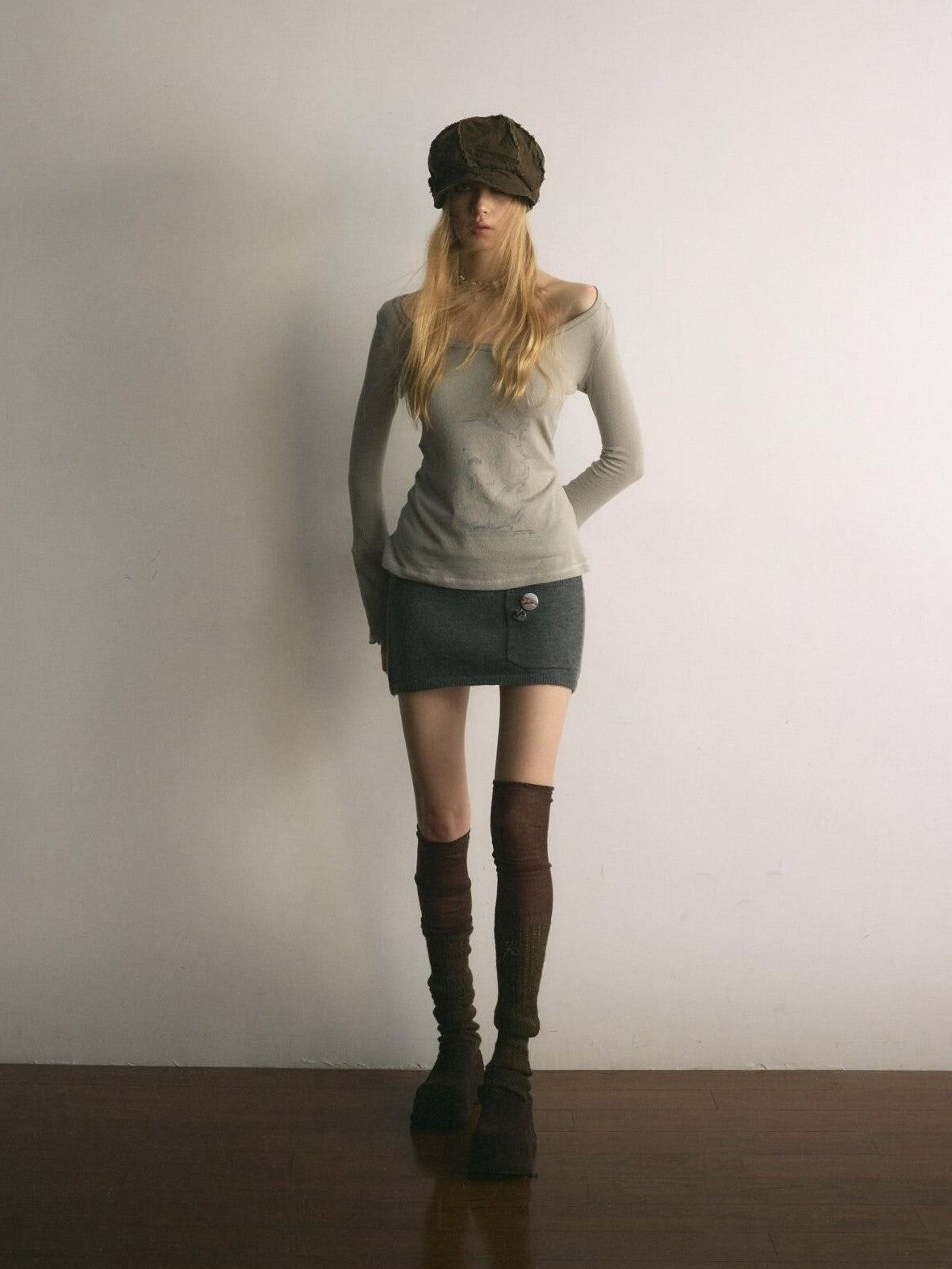 UNIVERSE Pleated Knit Slim Low Waist A Line Vintage Women's Cotton Blend Mini Skirts