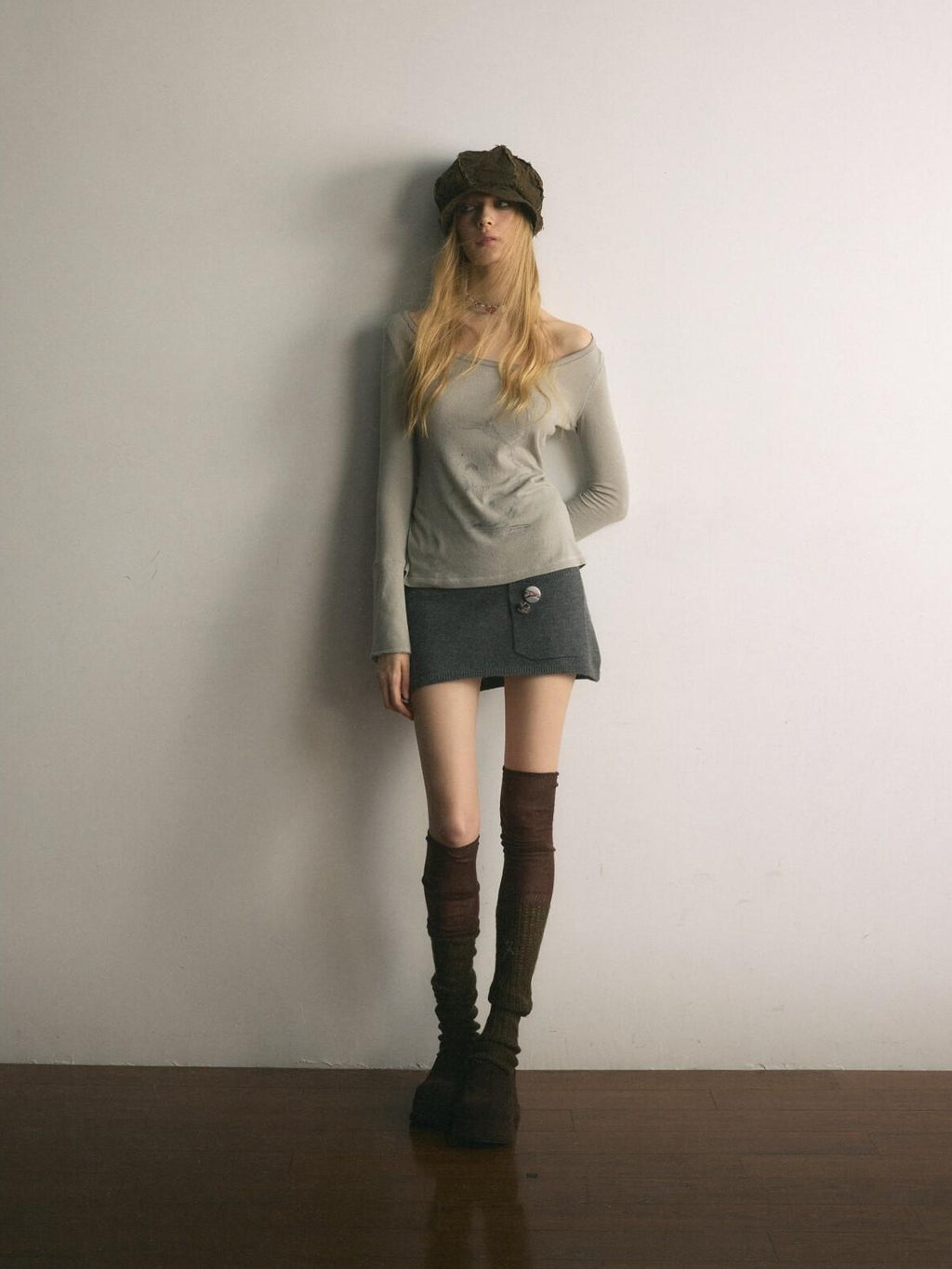 UNIVERSE Pleated Knit Slim Low Waist A Line Vintage Women's Cotton Blend Mini Skirts