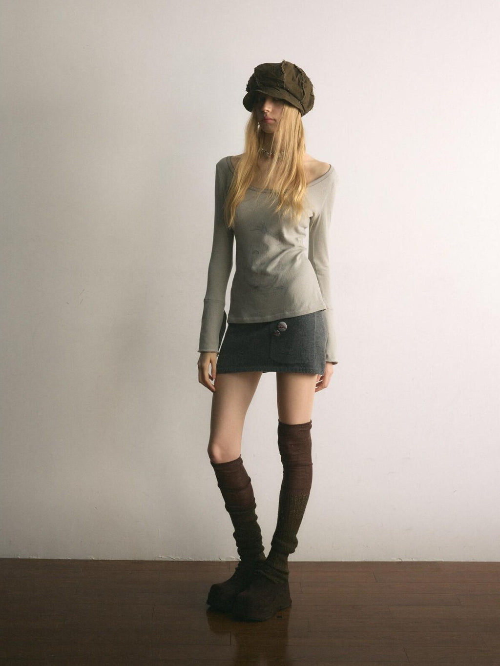 UNIVERSE Pleated Knit Slim Low Waist A Line Vintage Women's Cotton Blend Mini Skirts
