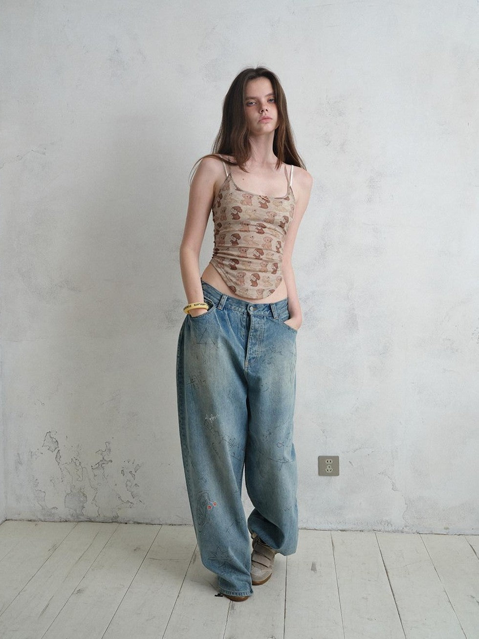 UNIVERSE Puppy Print Distressed Cropped Slim U Neck Women's Tencel Blend Camisoles
