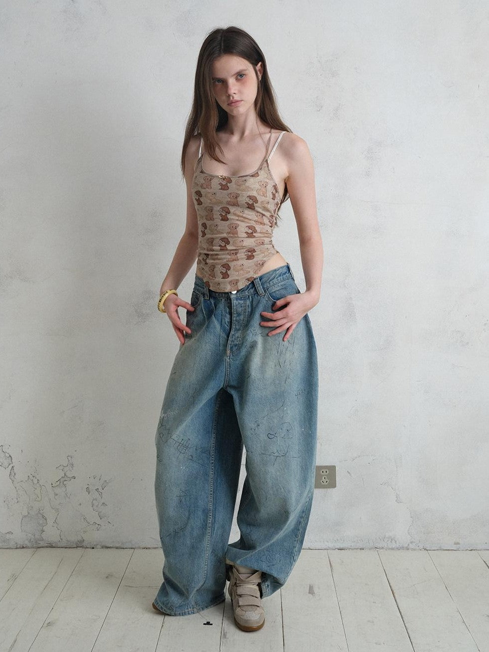 UNIVERSE Puppy Print Distressed Cropped Slim U Neck Women's Tencel Blend Camisoles