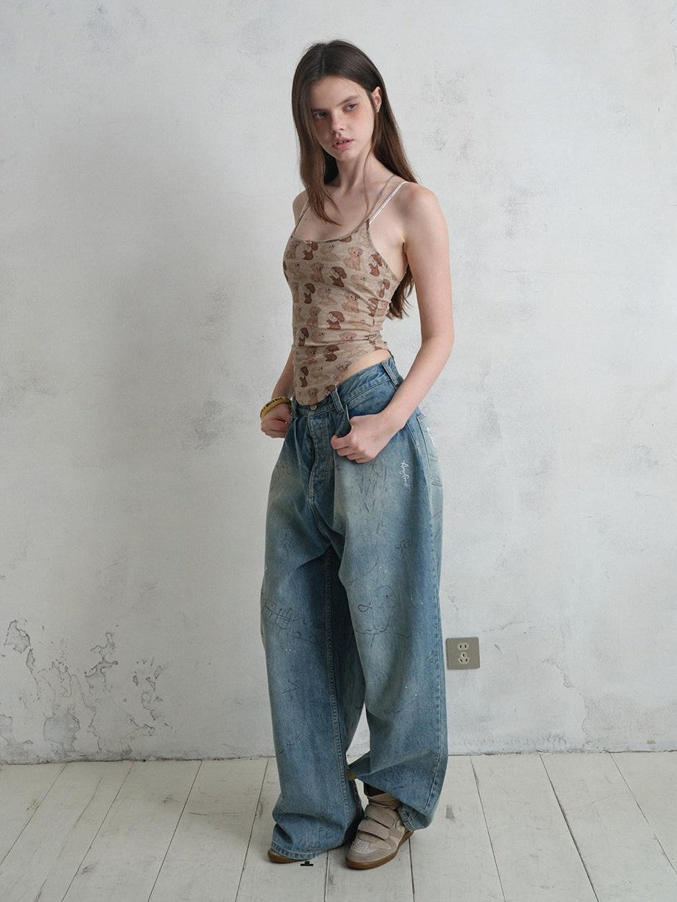 UNIVERSE Puppy Print Distressed Cropped Slim U Neck Women's Tencel Blend Camisoles