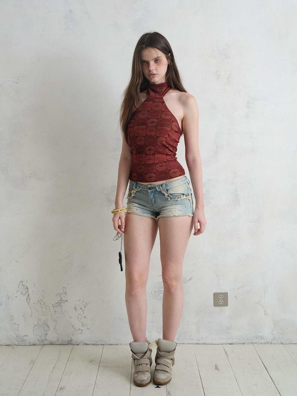 UNIVERSE Red Lip Print Slim Fit Cropped Waist Women's Polyester Halter Tops