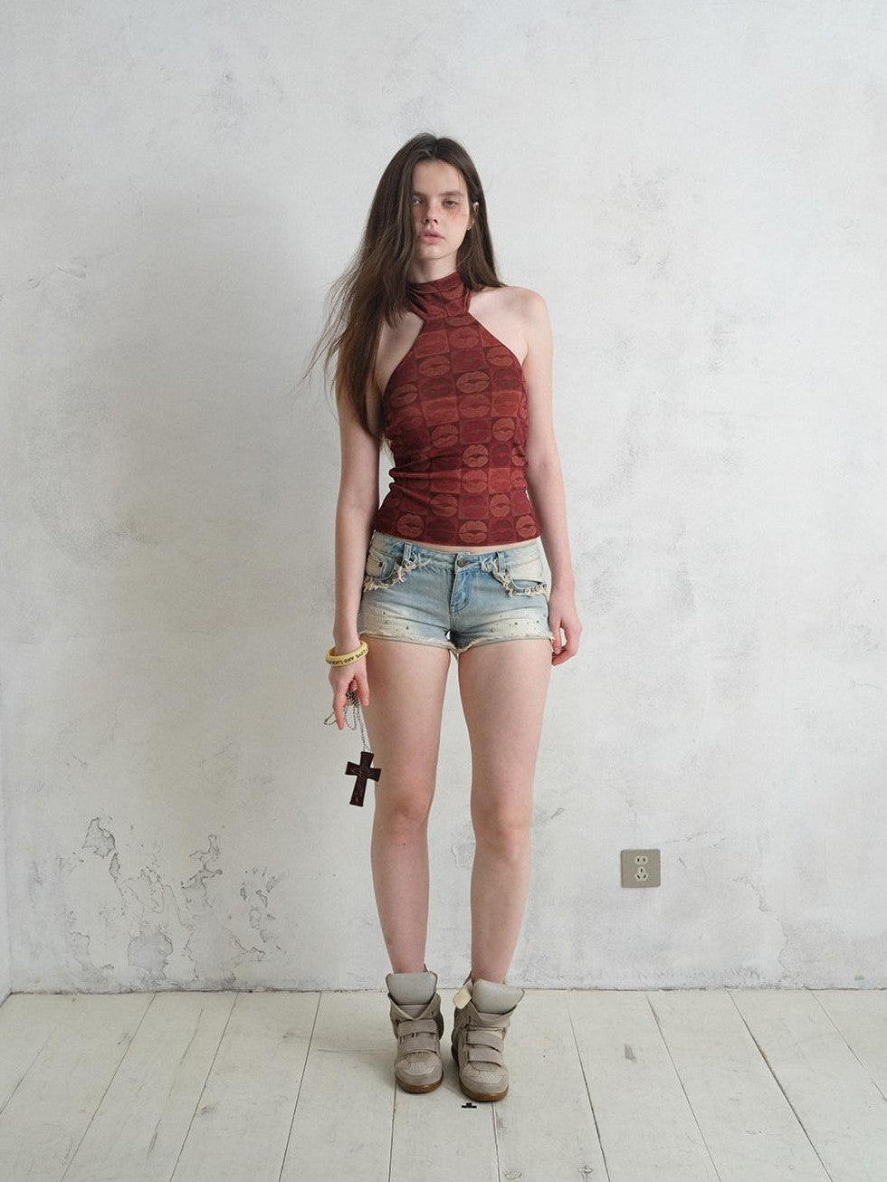 UNIVERSE Red Lip Print Slim Fit Cropped Waist Women's Polyester Halter Tops