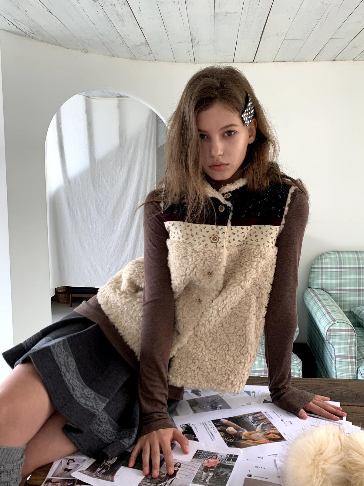 UNIVERSE Retro Lambswool Spliced Stand Collar Cropped Women's Vests