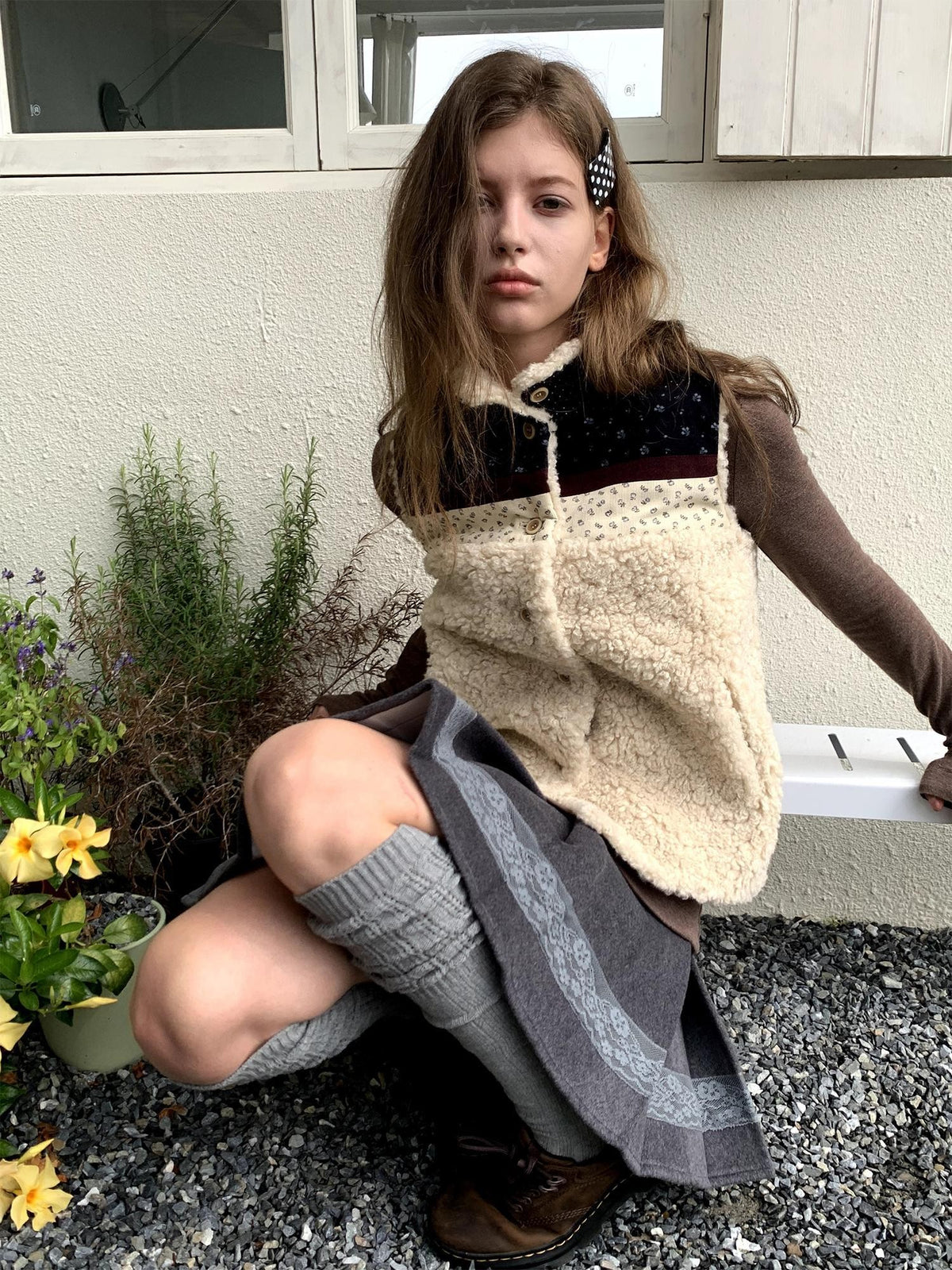 UNIVERSE Retro Lambswool Spliced Stand Collar Cropped Women's Vests