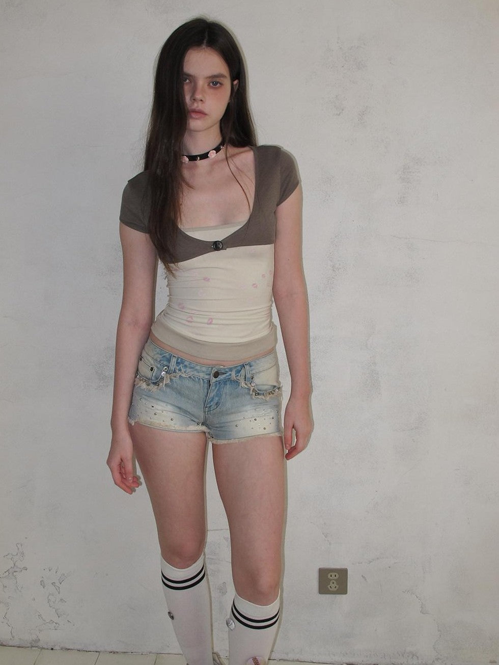 UNIVERSE Rhinestone Button Washed Ombre Raw Hem Low Rise Women's Cotton Denim Shorts