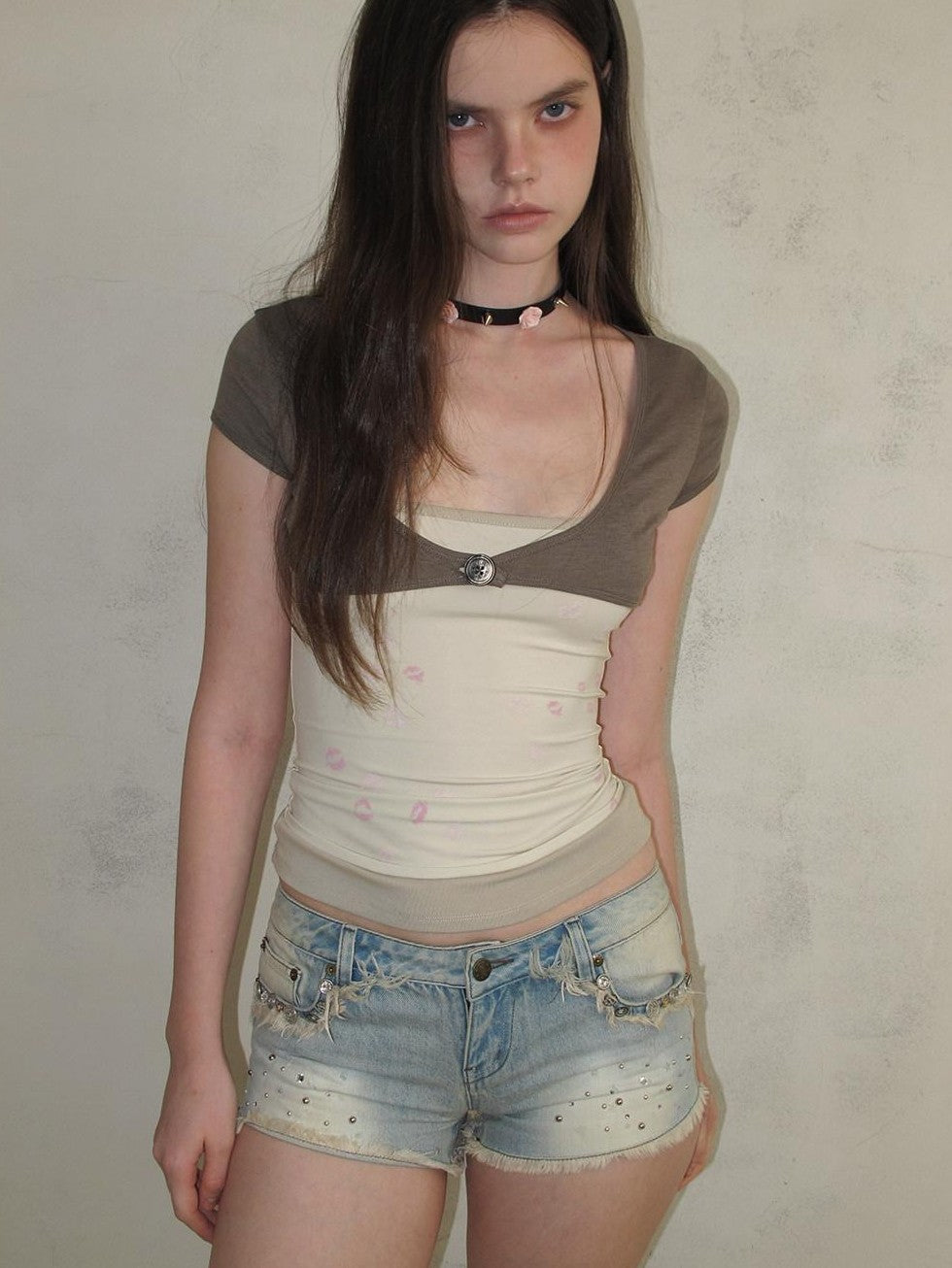 UNIVERSE Rhinestone Button Washed Ombre Raw Hem Low Rise Women's Cotton Denim Shorts