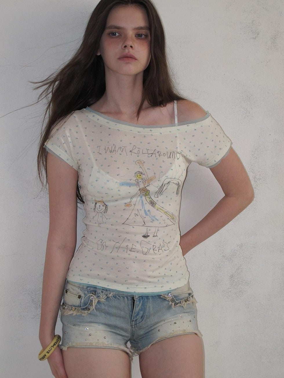 UNIVERSE Rhinestone Button Washed Ombre Raw Hem Low Rise Women's Cotton Denim Shorts