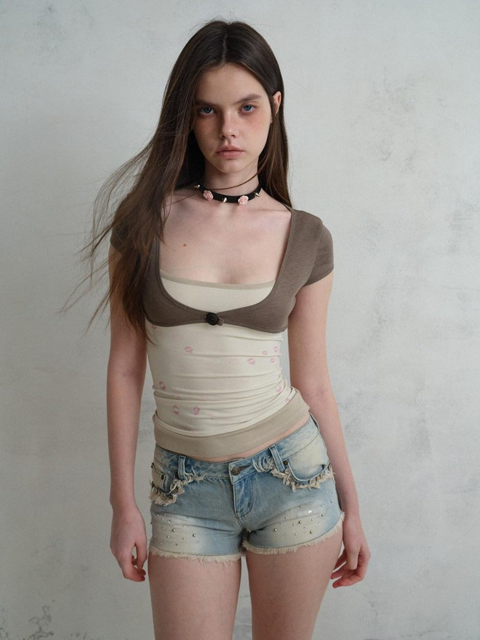 UNIVERSE Rhinestone Button Washed Ombre Raw Hem Low Rise Women's Cotton Denim Shorts